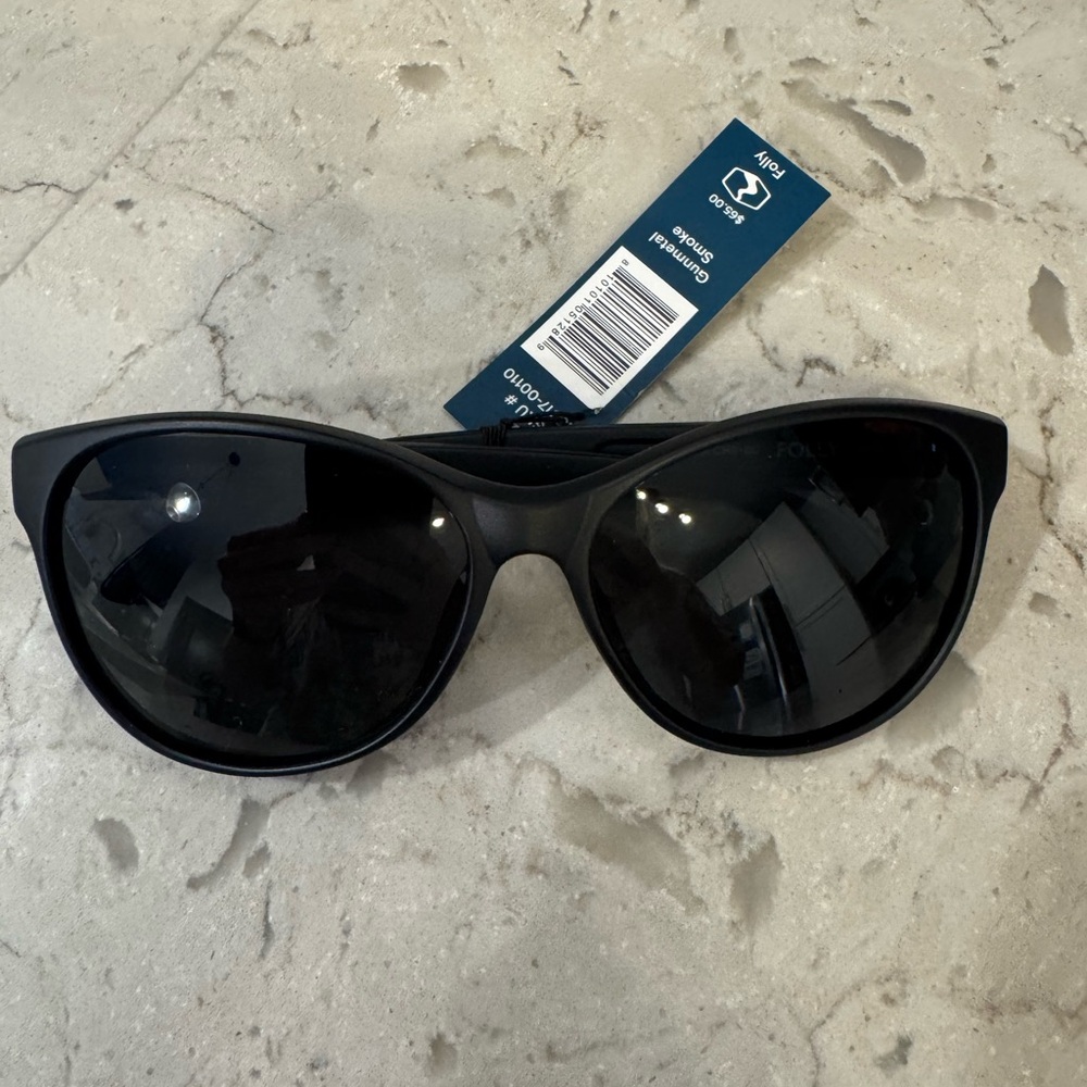 Rheos Black Cat-Eye Sunglasses